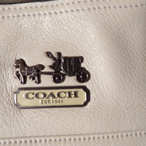 Coach Madison Pebbled Leather Chained Tote No GO968-14111 - Picture 3 of 10